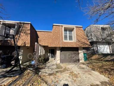 Main picture of 4037 NW 34th St