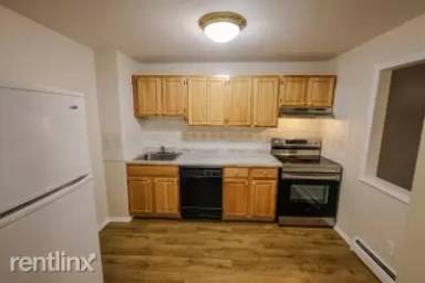 Main picture of 10 Linda Ln