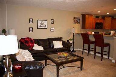 Main picture of 2489 1st Ave