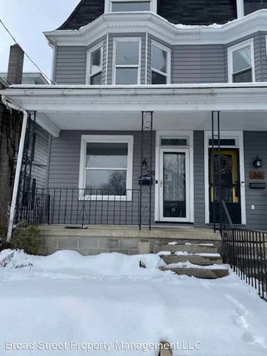 Main picture of 28 N Grant St