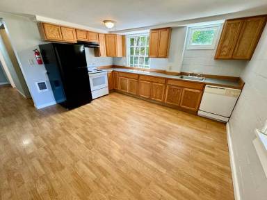 Main picture of 135 NW 32nd St