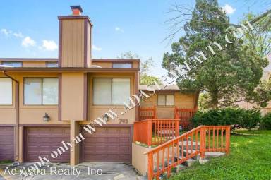 Main picture of 743 N 74th Ter