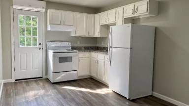 Main picture of 727 Bank St