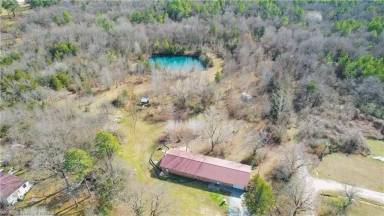 Main picture of 39668 Barton Street - 1