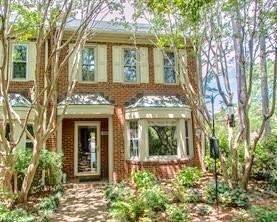 Main picture of 1027 Llewellyn Mews