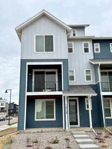 Main picture of 16758 Tejon Pl