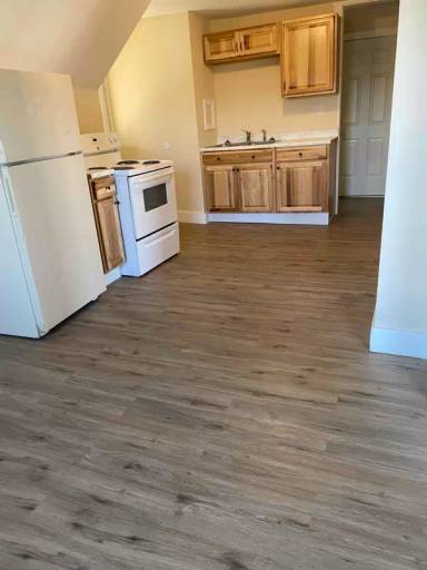 Main picture of 325 Waldo St