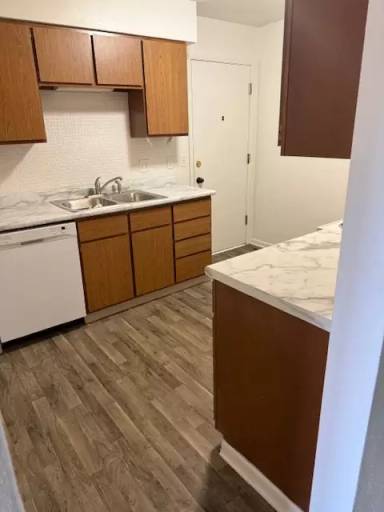 Main picture of 610 W Main St