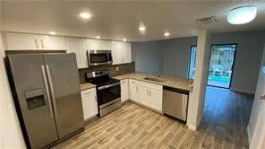 Main picture of 5269 SW 40th Ave
