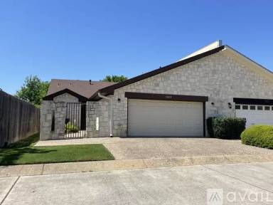 Main picture of 1801 Woodstone