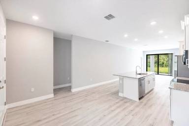 Main picture of 3309 55th St W