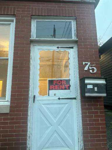 Main picture of 75 Wood St