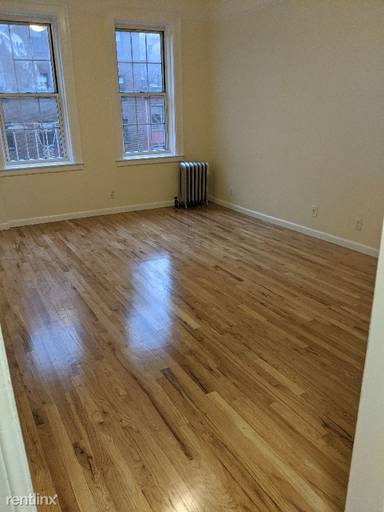 Main picture of 117 W 13th St