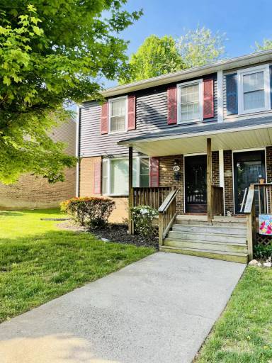 Main picture of 413 West Cadbury Dr