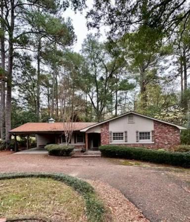 Main picture of 1770 Douglass Dr