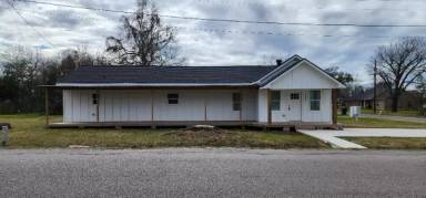 Main picture of 102 Pecan St