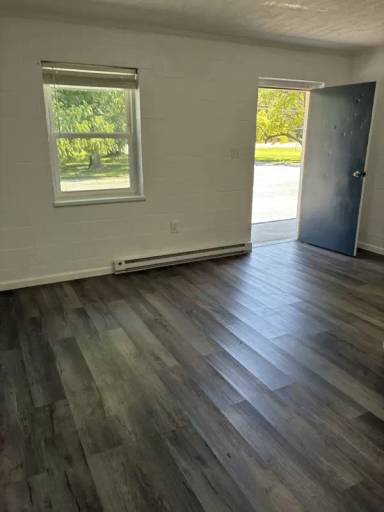 Main picture of 601 N Main St