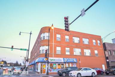 Main picture of 3957 W Irving Park Rd