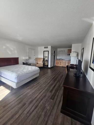 Main picture of 718 Horizon Dr