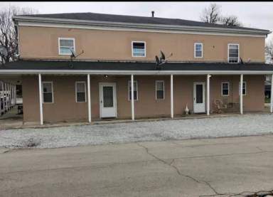Main picture of 135 N Meridian St