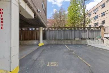Main picture of 530 W Barry Ave