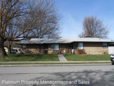 Main picture of 702 Gellatly St