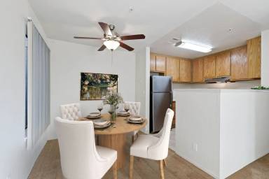 Main picture of Lakeshore Apartments
