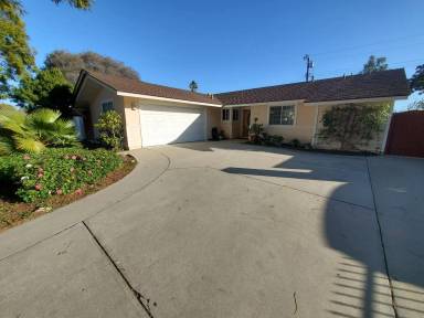 Main picture of 5438 Lehigh St