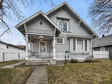 Main picture of 4223 N Madison St
