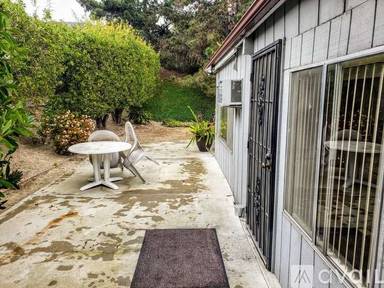 Main picture of 7493 Rowena St
