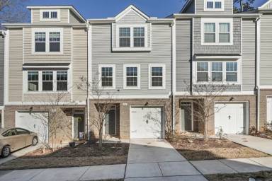 Main picture of 604 Parkington Ln