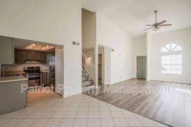 Main picture of 1500 N Sunview Pkwy