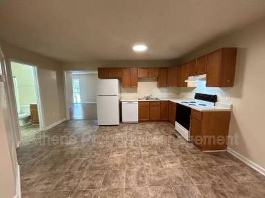 Main picture of 1804 Cedar Shoals Dr