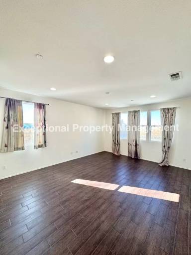 Main picture of 4888 Condor Ave
