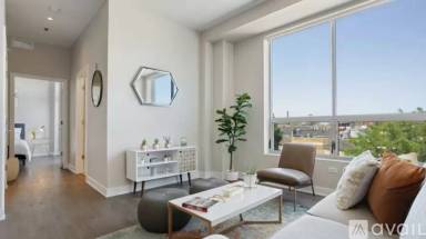 Main picture of 2024 N California Ave