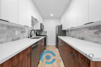 Main picture of 4669 34th St