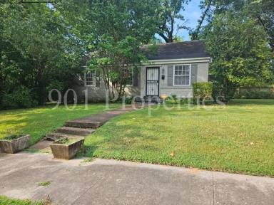 Main picture of 81 S Larchmont Dr