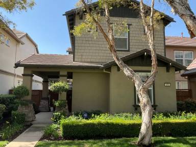 Main picture of 171 W Santa Cruz Way