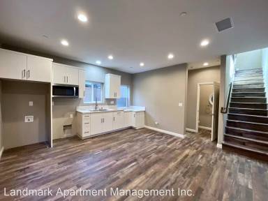 Main picture of 3258 Dundas St