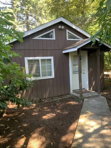 Main picture of 160 NE 172nd Ave