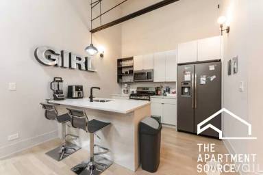 Main picture of 3061 W Logan Blvd