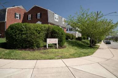 Main picture of 2522 Iverson St
