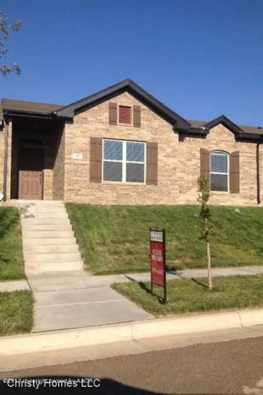 Main picture of 7402 Mosley St