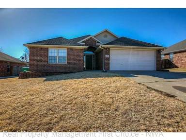 Main picture of 214 Hailey Dr