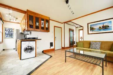 Main picture of 2328 Hoyt Ave