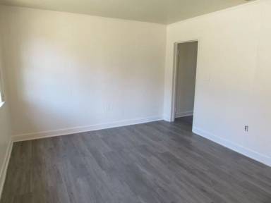 Main picture of 19 Dixie Dr
