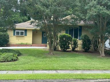 Main picture of 611 Independence Dr