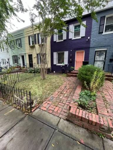 Main picture of 109 P St SW
