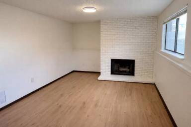 Main picture of 102 Juniper Pl