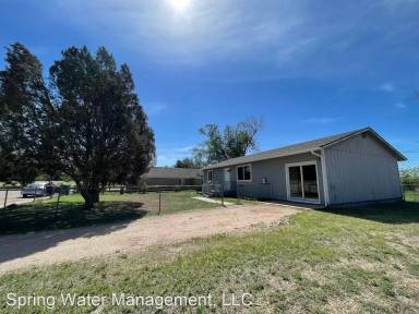 Main picture of 520 E Missouri Ave